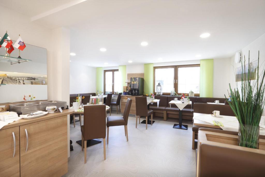 Hotel Pension Stern Bad Buchau Bagian luar foto