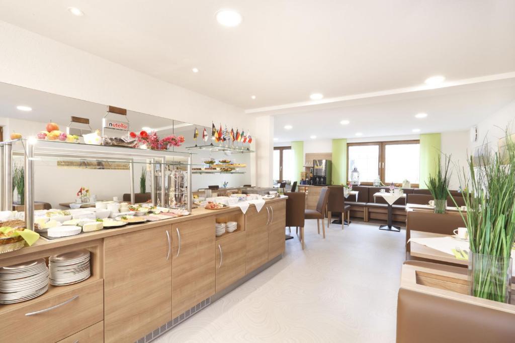 Hotel Pension Stern Bad Buchau Bagian luar foto